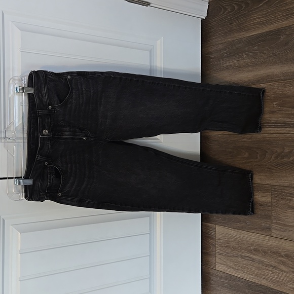 American Eagle Strigid Mom Jeans - Picture 1 of 4